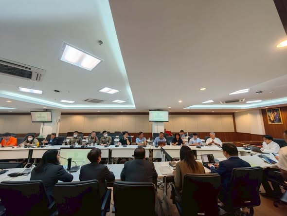 การประชุมร่วมโครงการจัดซ่อมผิวจราจรและทางเท้าถนนอโศกมนตรี...